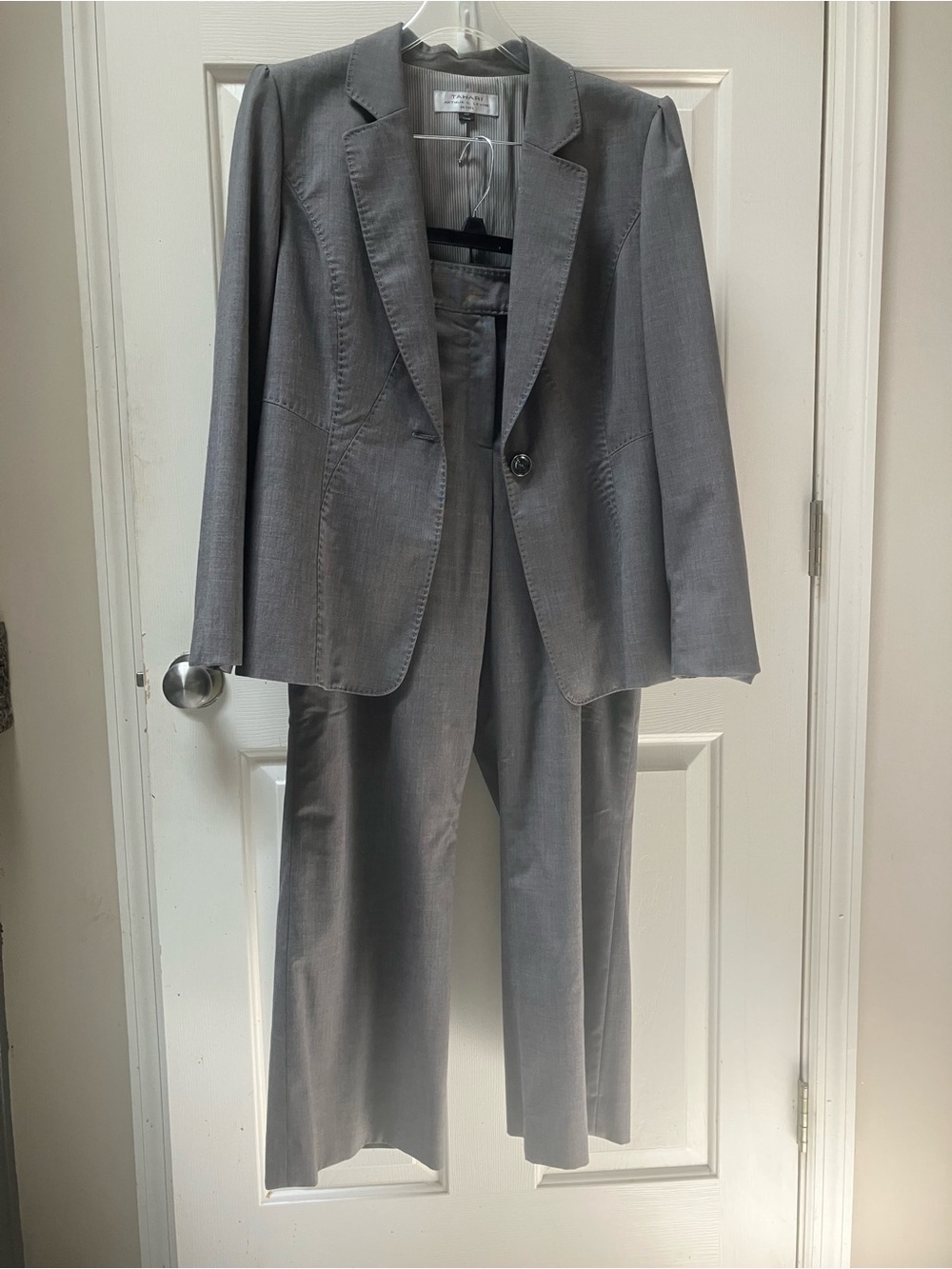 Tahari Gray Women's Two-Piece Blazer & Pants Suit